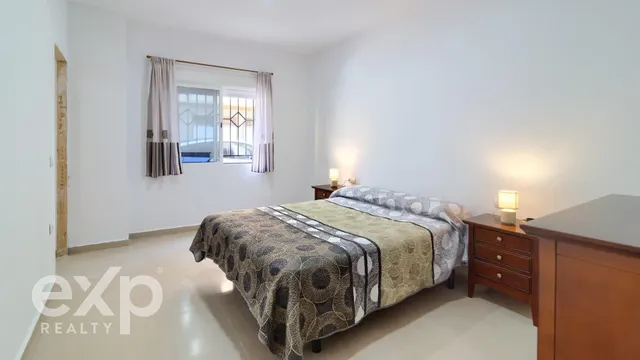 CASA EN ALGEMESI — 31