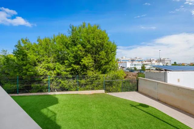 Apartamento de 2 dormitorios y 2 baños en los dolses ( orihuela costa ) — 8