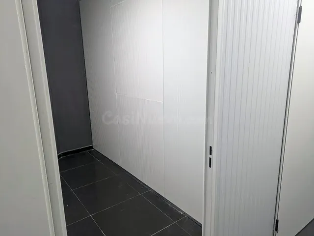 Local comercial con 26 trasteros, ideal para inversores!!! - foto 4