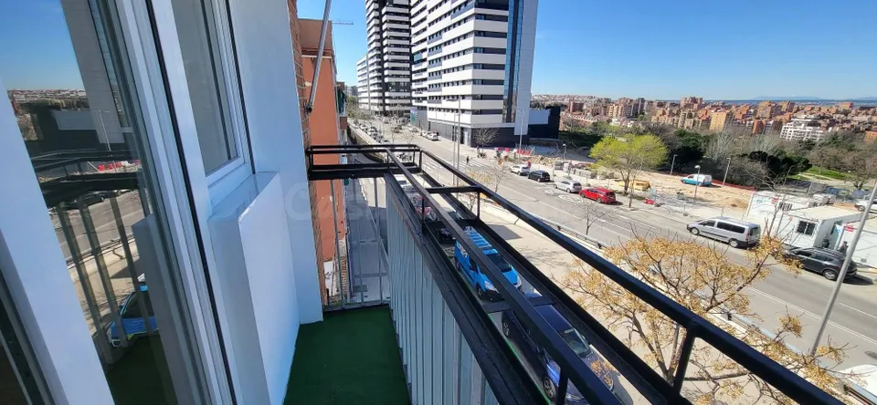 Piso reformado de dos dormitorios en Valdeacederas