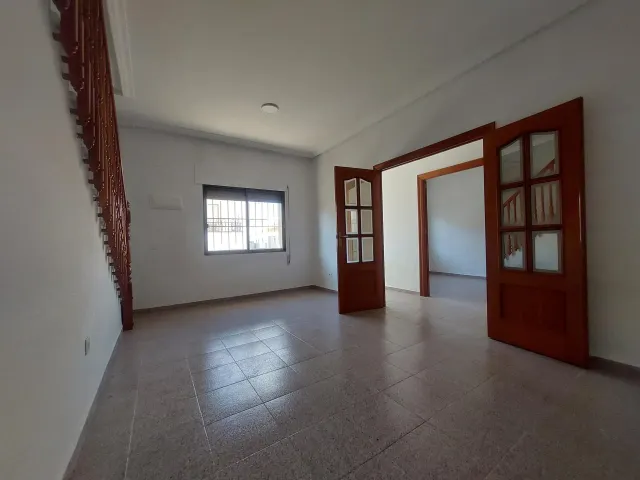 Casa 4 habitaciones 179m² en venta - Zona Pueblo - foto 3