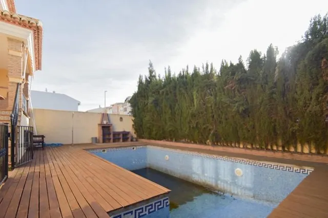 Chalet en venta en Maracena — 16