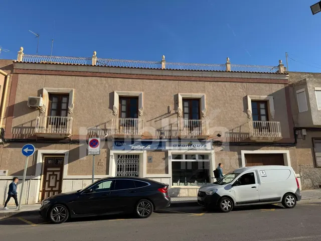 Solar 4 habitaciones 200m² en venta - Centro — 2
