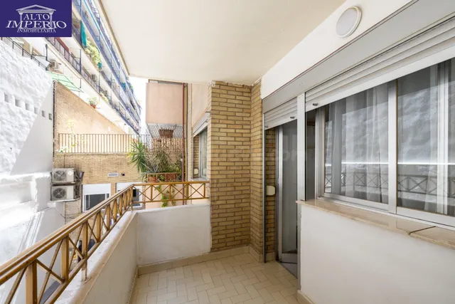 PISO DE 1 DORMITORIO CON TERRAZA Y EXCELENTE UBICACIÓN JUNTO AL MERCADONA — 5