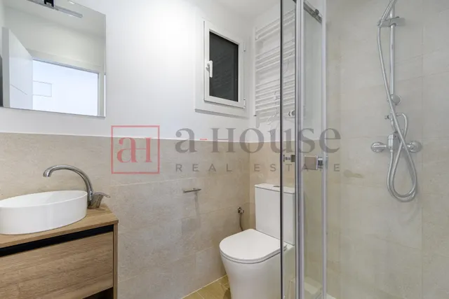 PISO RECIÉN REFORMADO CON GRAN BALCÓN EN L' EIXAMPLE — 17