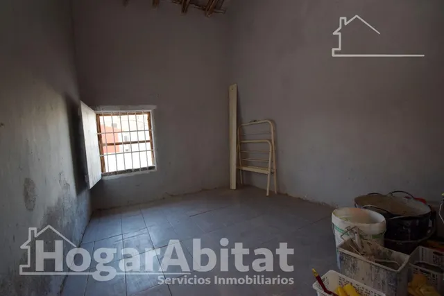 AMPLIA CASA CON 2 TERRAZAS Y GARAJE — 34