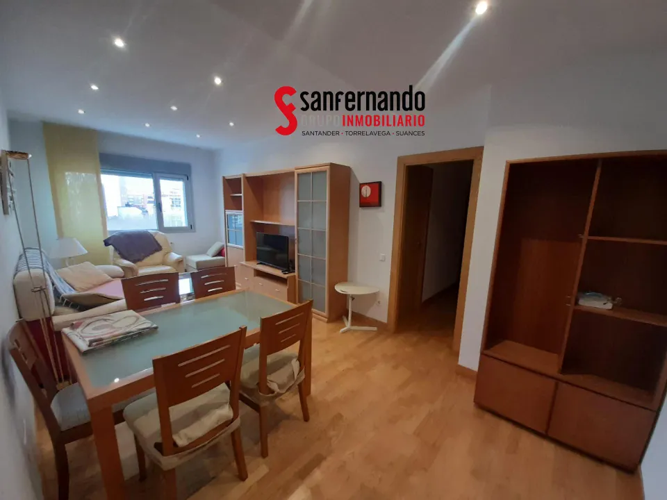 Se alquila piso de TEMPORADA de 2 habitaciones junto al Hospital Valdecilla en Santander.