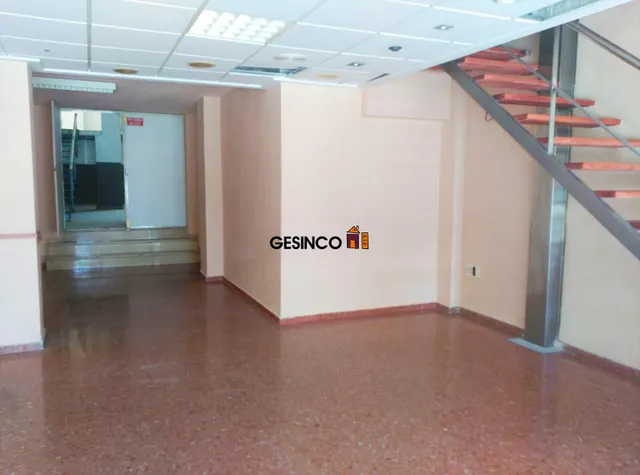 LOCAL COMERCIAL EN ALQUILER EN ONTINYENT - AMPLIA AVENIDA — 4