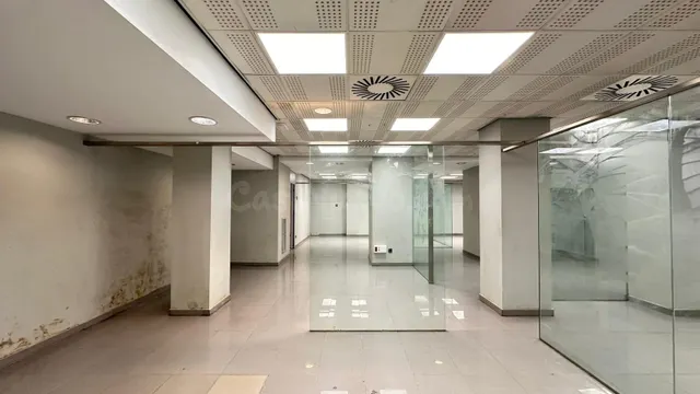 Local comercial en alquiler en plena Calle Ingeniero Balague - foto 3