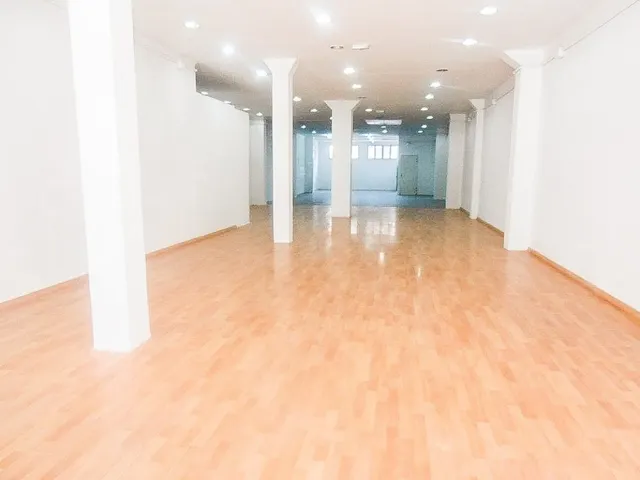 Local diáfano en venta, Sabadell, zona  Creu de Barbera — 22