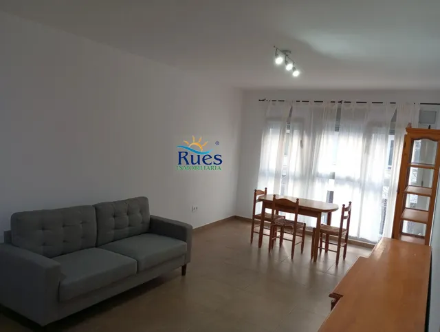 UBICADO EN ENTORNO RESIDENCIAL Y ZONA RELAJADA DE FÁCIL Y CÓMODO ACCESO — 2