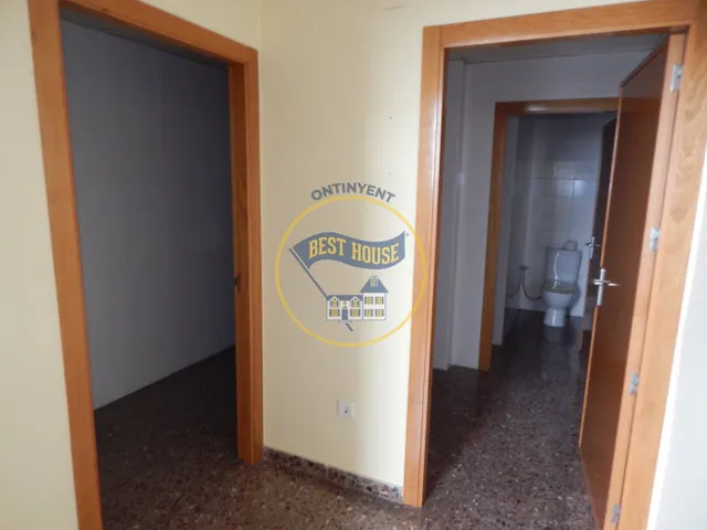 GRAN LOCAL COMERCIAL EN ZONA TRANSITADA EN ONTINYENT — 8