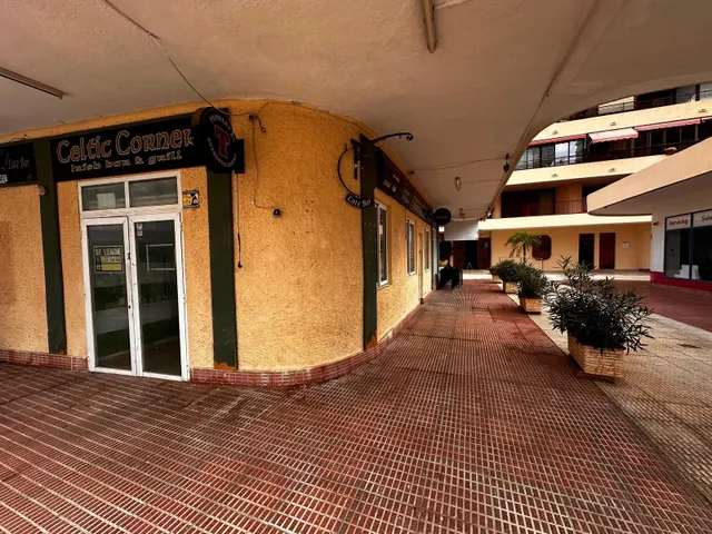 LOCAL COMERCIAL PLAYA LEANTE — 10