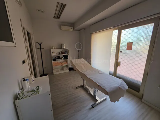 Local comercial en Avenida del Sur – 127 m2 con gran potencial de inversión — 5