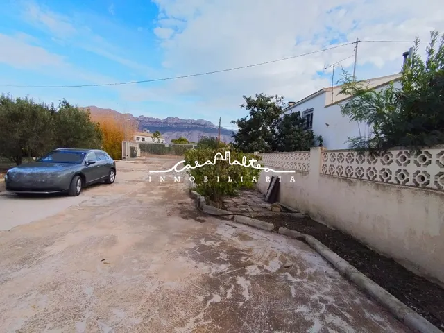 EN VENTA CASA DE CAMPO CERCA DEL PUEBLO EN ALTEA - foto 4