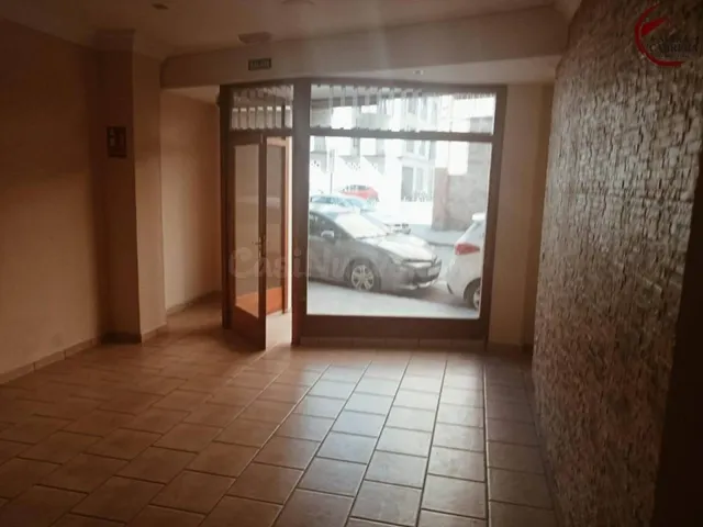 Local comercial en Venta en Oliva Valencia - foto 2