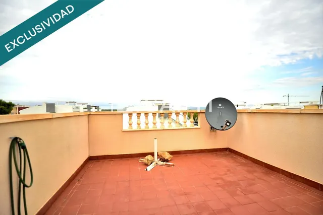 PAREADO EN LAGO JARDIN 2 CERCA DE TODOS LOS SERVICIOS — 28