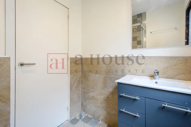 Piso listo para entrar a vivir con balcón y doble orientación en vila de gràcia — 26