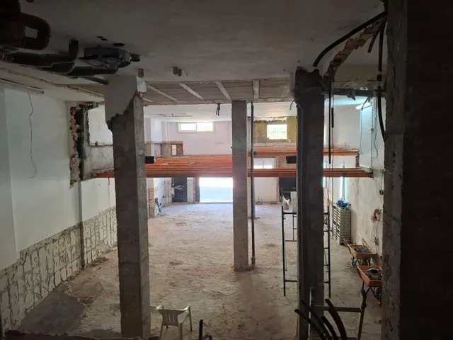 Se vende local comercial con posibilidad de cambio de uso. — 8