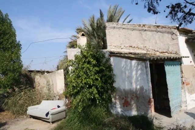 Terreno de 385 m2. en Orihuela zona de Correntías Medias. — 2