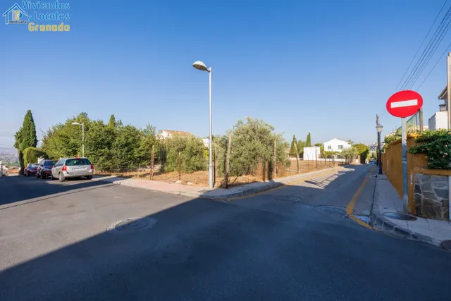 Compra tu parcela para hacer la casa de tus sueños a 5 min de Granada. Huétor Vega — 7