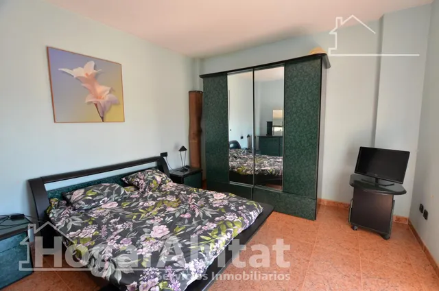 Gran chalet urbano con barbacoa, piscina y garaje — 14