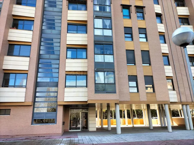 SE VENDE PLAZA DE GARAJE PARA MOTO EN ZONA NUEVO HOSPITAL — 2
