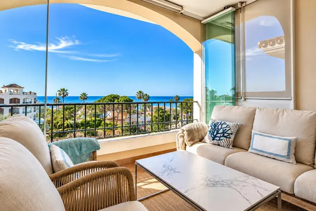 Exclusivo ático de lujo en Elviria con espectaculares vistas al mar — 6