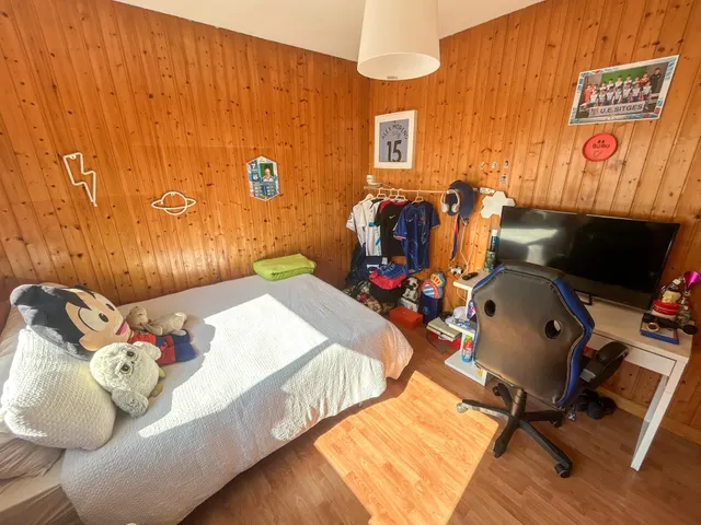 Chalet esquinero con apartamento independiente y piscina en Sant Pere de Ribes — 21