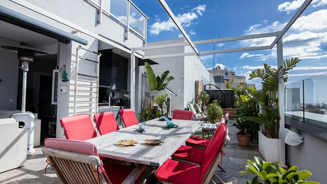 Ático tríplex de lujo con terrazas y vistas exclusivas a par - foto 2