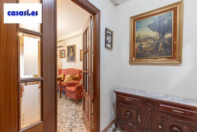 Piso de 3 dormitorios en calle milán, zaidín | muy luminoso y con gran potencial — 7