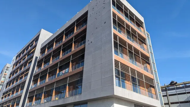Unico Local en venta en Calle Andarella 2 — 10