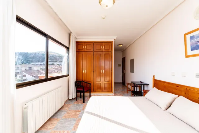 ACTIVO HOTELERO CON POTENCIAL DE INVERSIÓN Y RECONVERSIÓN – CEBREROS, ÁVILA — 42