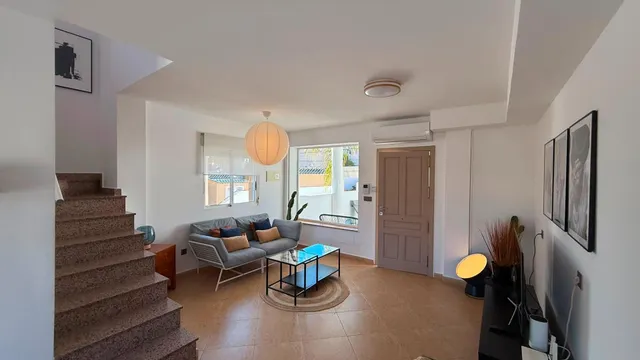 Villa con piscina privada, Alicante, Orihuela Costa. 4 habitaciones, 190 m2, 6,4 kilómetros del mar — 7