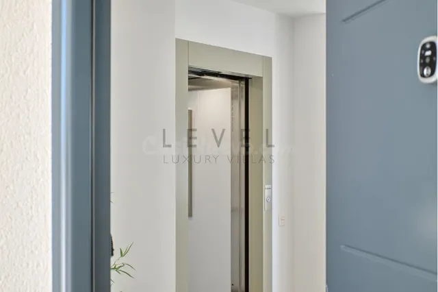 Chalet 4 habitaciones 300m² en venta - Urbanizacion cumbres  - foto 3