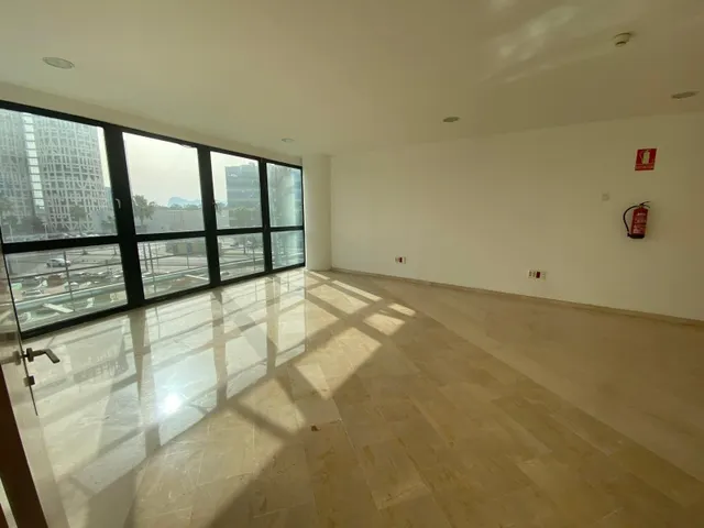 AMPLIA OFICINA EN EDIFICIO AZABACHE — 2