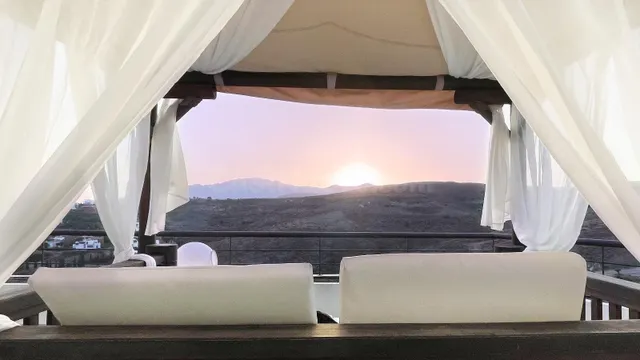 Apartamento de lujo en planta baja con vistas panorámicas al mar en los flamingos, Benahavís — 4