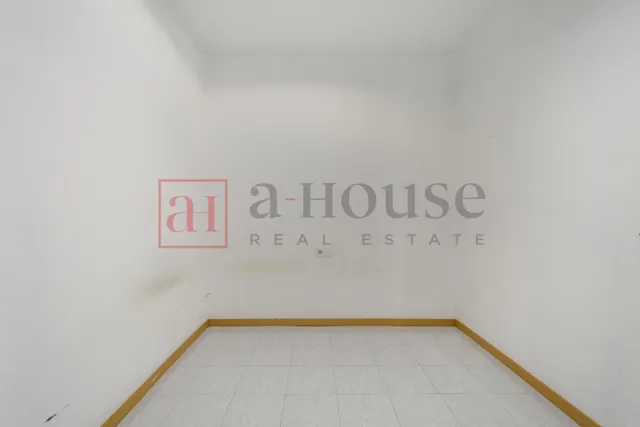 PISO ALTO Y LUMINOSO PARA REFORMAR CON DOBLE ORIENTACIÓN EN LA NOVA ESQUERRA DE L'EIXAMPLE — 23