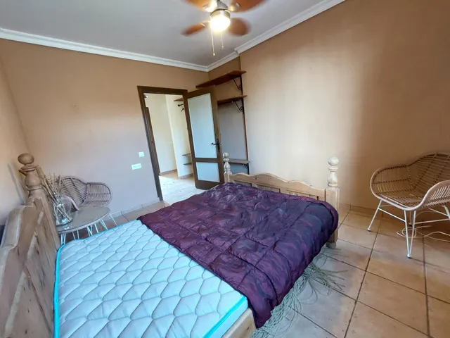 Chalet 6 dormitorios 3 baños, terrazas y piscina en Burjulú. — 39