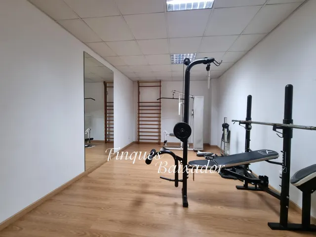 ¡BONITO PISO EN EL CENTRO CON 3 HABS. Y 2 BAÑOS, CON AMPLIA TERRAZA CON BARBACOA! — 21