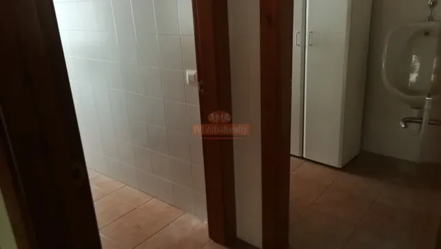 OCASION! SE ALQUILA GRAN ENTREPLANTA CON DIVERSOS DESPACHOS Y OFICINAS, EN EL CORAZON DE ALBACETE — 32