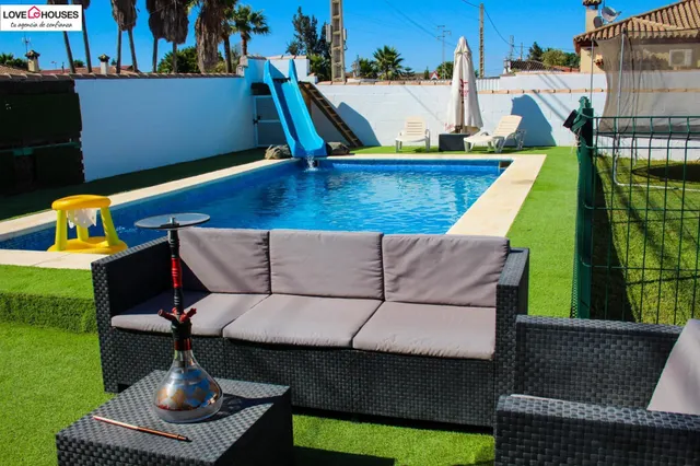 OPORTUNIDAD CHALET CON PISCINA – ZONA PAGO DEL HUMO — 10