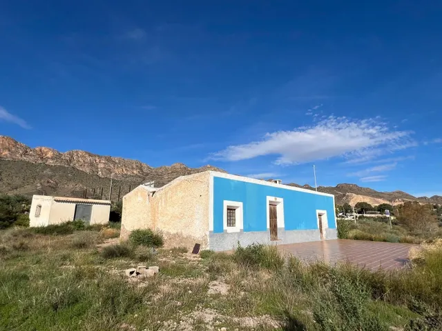 Casa cortijo con encanto, parcela de 3.000 m2 y vistas a la montaña cerca del mar — 15