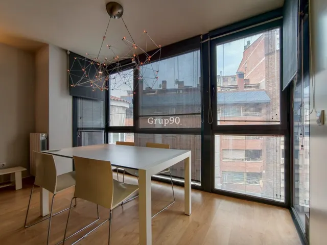 ÁTICO DÚPLEX CON TERRAZA PRIVADA JUNTO A RICARD VINYES — 12
