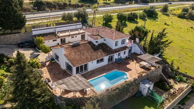 Finca rústica 9 habitaciones 588m² en venta - Costa del Sol — 2