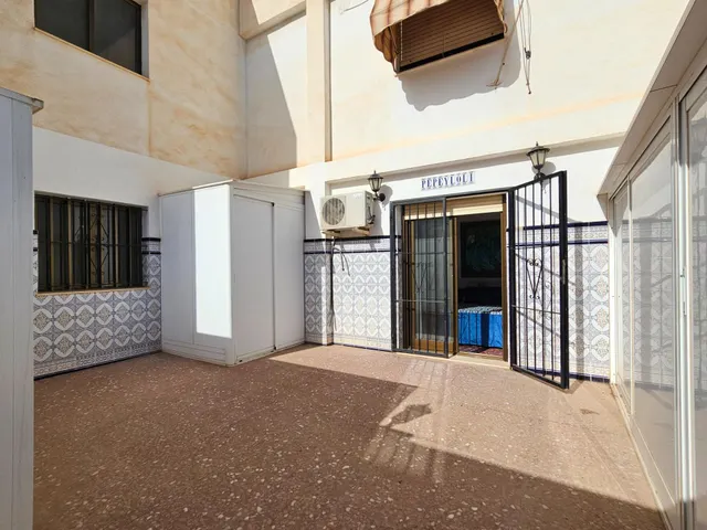 Piso de 3 dormitorios con terraza y garaje en San Vicente del Raspeig — 14