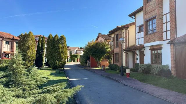 CHALET CON JARDIN Y GARAJE EN COMILLAS — 45
