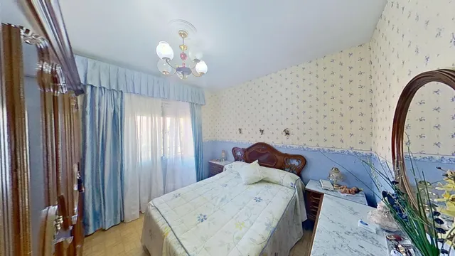 Piso 3 dorm. con terraza en Entrevías · 220.000 € — 13