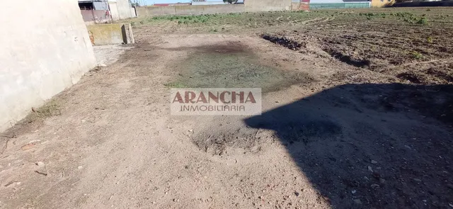 Chalet de 200m y dos naves en parcela de 6700 — 24