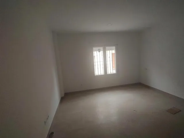 ALQUILER TEMPORAL PISO REFORMA INTEGRAL EN OTURA — 15